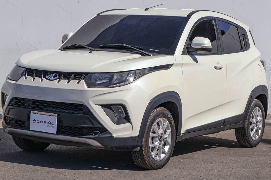 MAHINDRA KUV 100 2022 - 4452